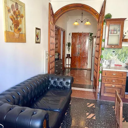 Porto Di Colombo - Vicino E Citta *