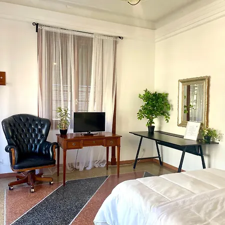 Porto Di Colombo - Vicino E Citta