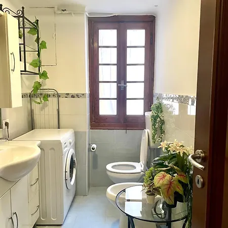 Porto Di Colombo - Vicino E Citta * Генуя