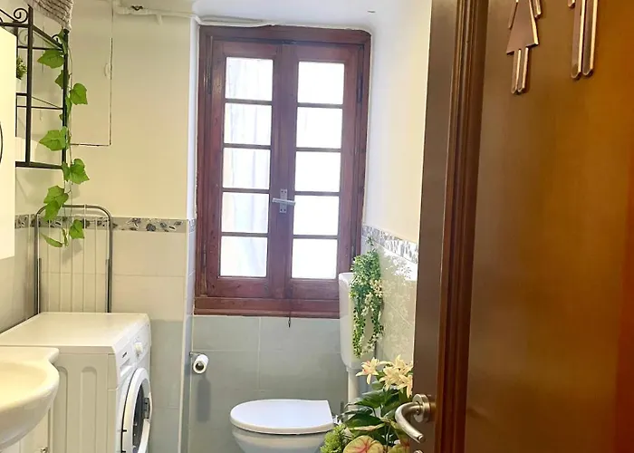 Porto Di Colombo - Vicino E Citta * Genova